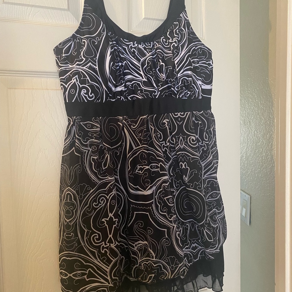 Beautiful two piece tankini, new no tags